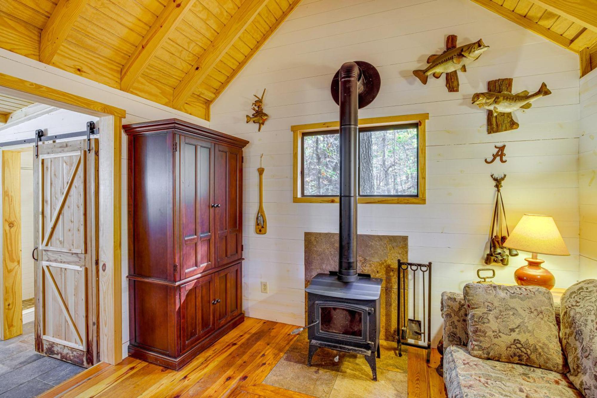 Secluded Tallassee Cabin With Fire Pit And Porch! Dış mekan fotoğraf
